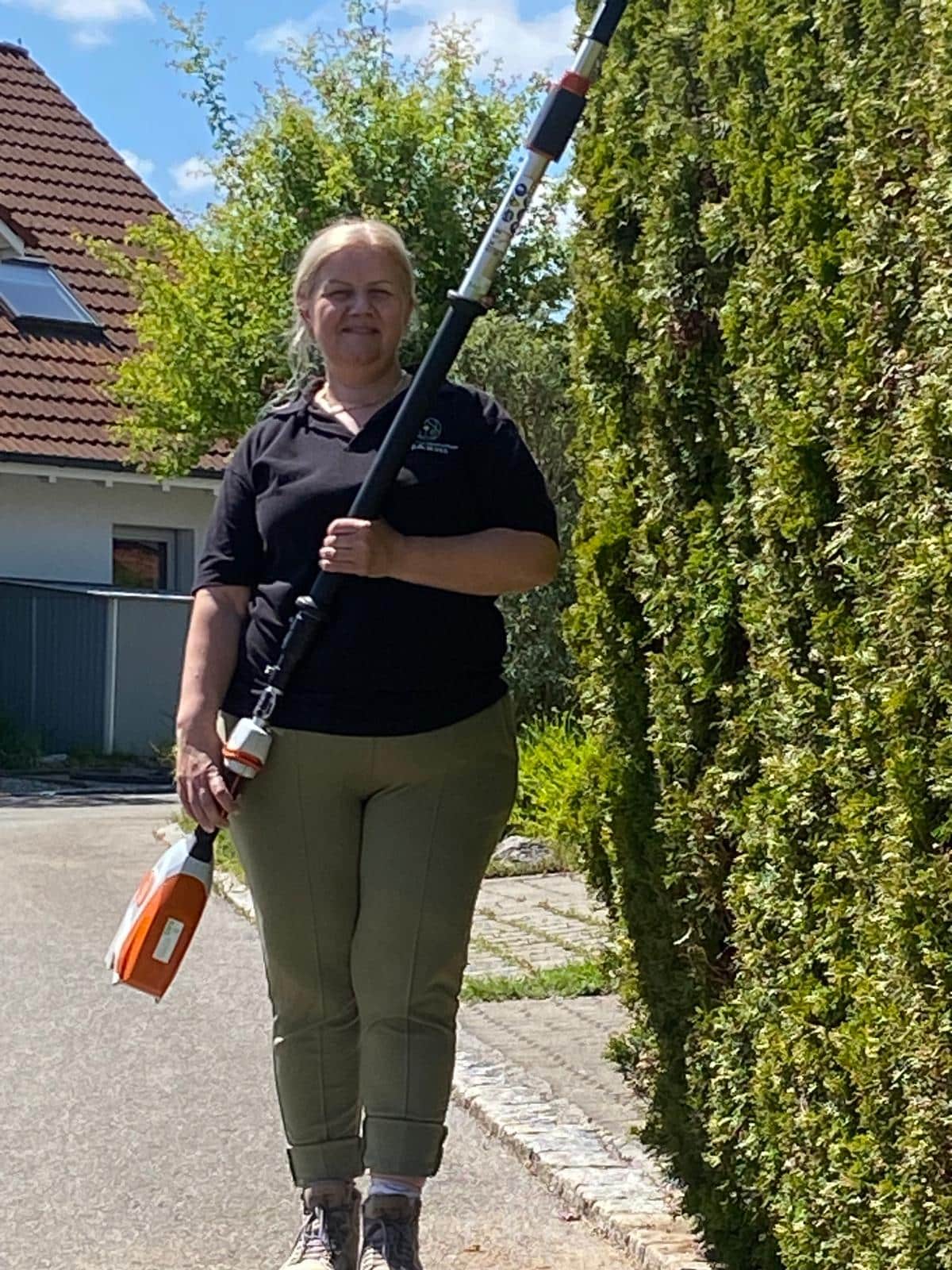 hecken-schnitt-bad-waldsee-gartenpflege Projekt Heckenpflege Bad Waldsee – Privatgarten Hecken schneiden
